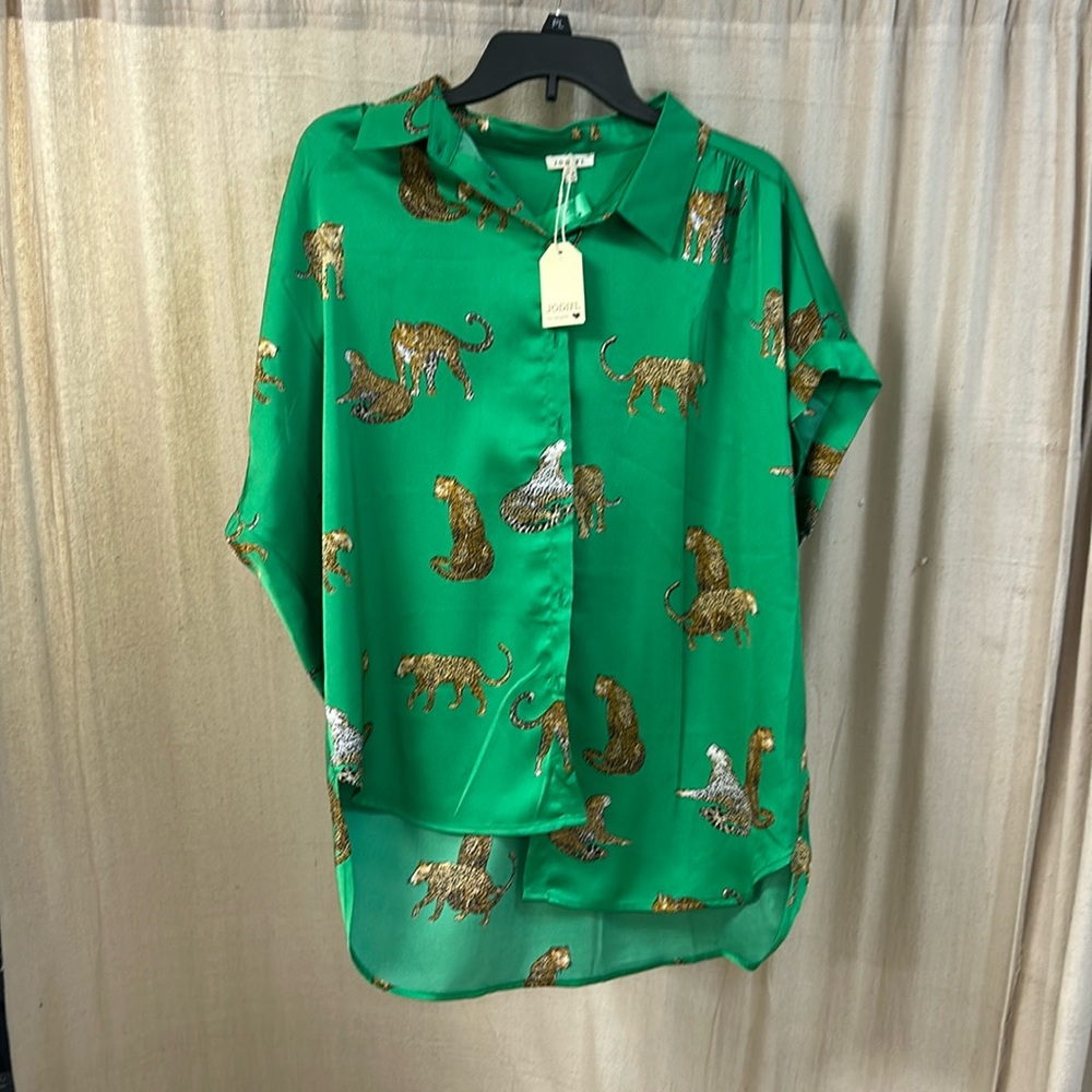 JODIFL Green Animal Print Blouse